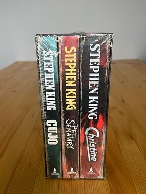 Stephen King Horror Paperback Box Set (Cujo, Christine, and Pet Cemetery)